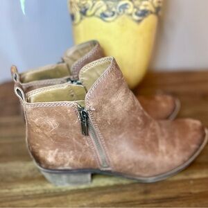 LUCKY BRAND Genuine Leather Ankle Booties, size 7.5